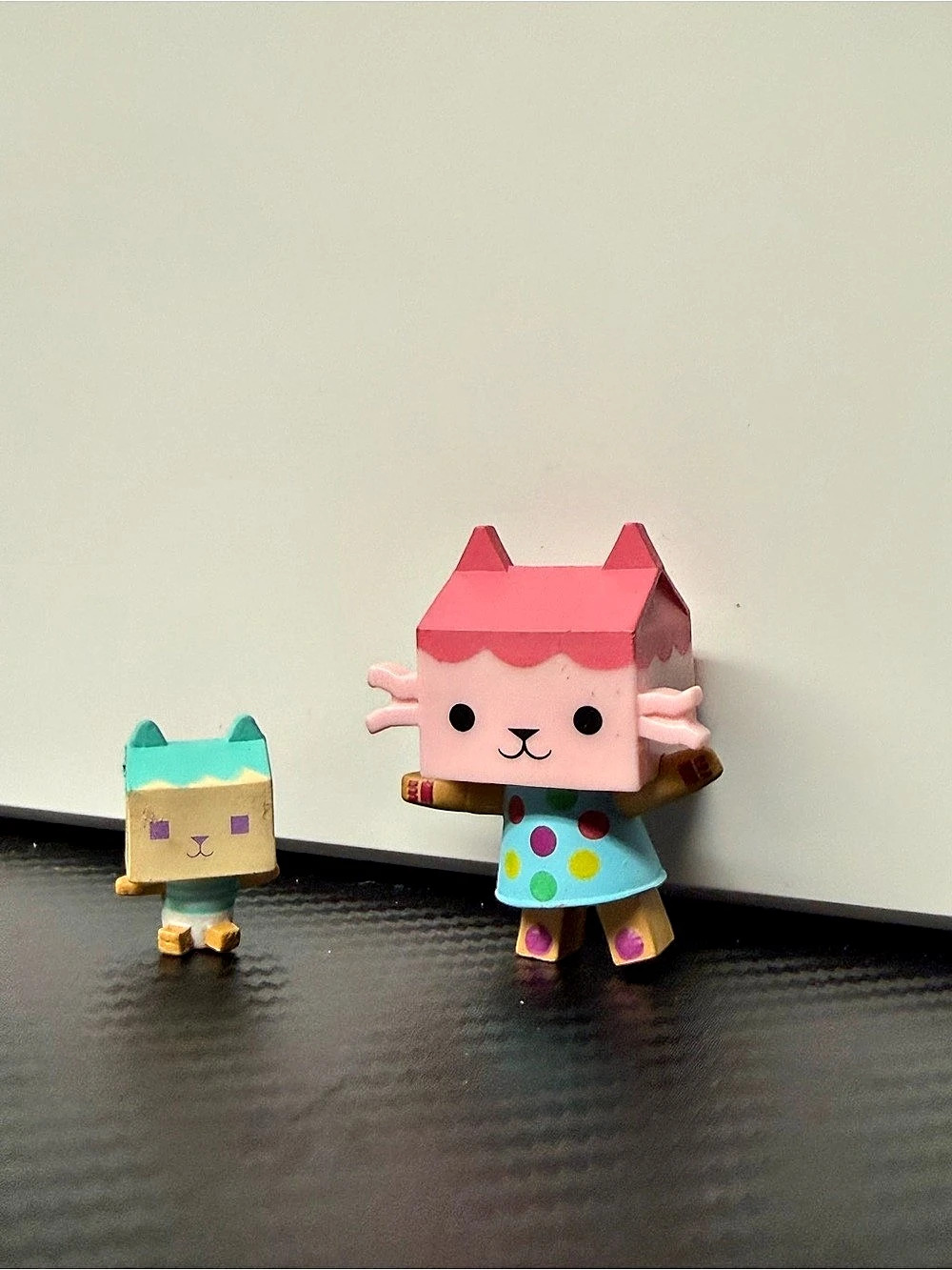 DreamWorks Gabby's Dollhouse Cakey Cat and Baby Box Figures